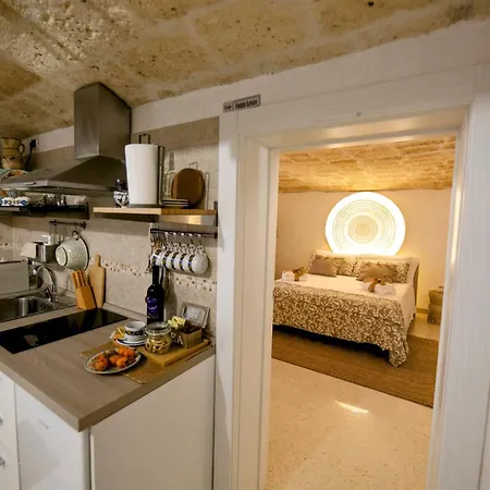 Pietralisa 33 - Charming In Old Town Apartment Monopoli