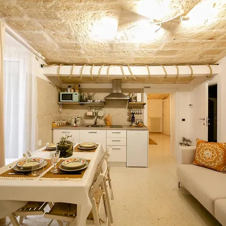 Pietralisa 33 - Charming In Old Town Monopoli